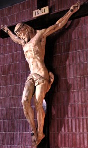 Cristo de la Reconciliación. Talla en madera de Penella. Iglesia de Santa Rita de Madrid.