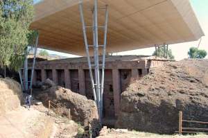 Estructura exterior para proteger a Bet