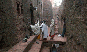Entrada secundaria al templo de Bet Mikael.