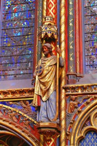 Ejemplo de escultura de Sainte-Chapelle.