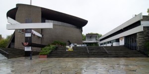 Vista exterior de la iglesia de Nowa Huta.