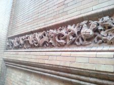 Detalle ladrillo tallado.