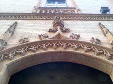Detalle de fachada capilla de los Luises